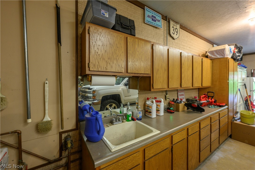 962 Shane Drive SW Sugarcreek OH 44681