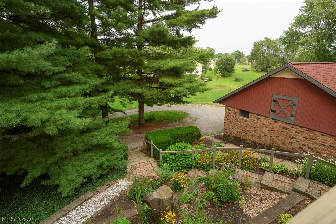 962 Shane Drive SW Sugarcreek OH 44681