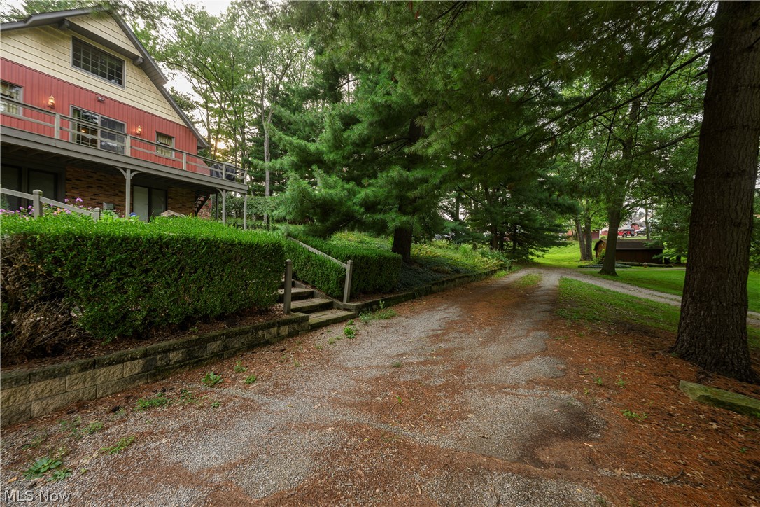 962 Shane Drive SW Sugarcreek OH 44681