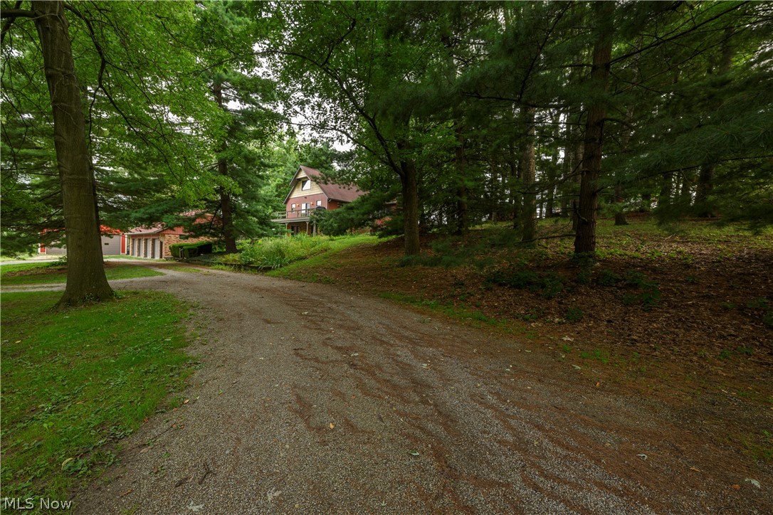 962 Shane Drive SW Sugarcreek OH 44681