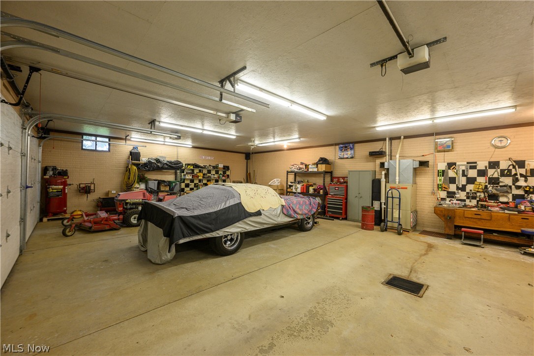 962 Shane Drive SW Sugarcreek OH 44681