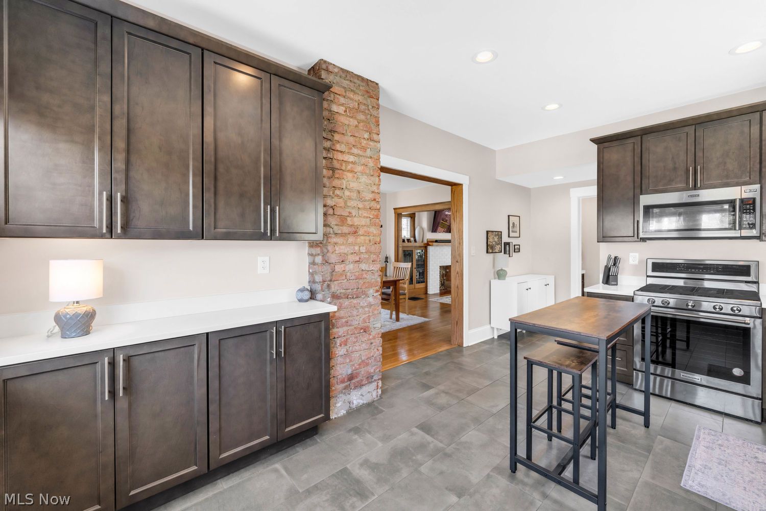 1486 Woodward Avenue Lakewood OH 44107