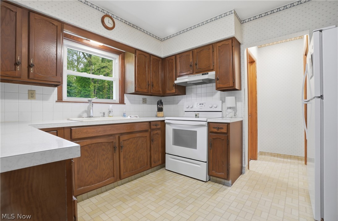 5912 Woodward Drive Akron OH 44319