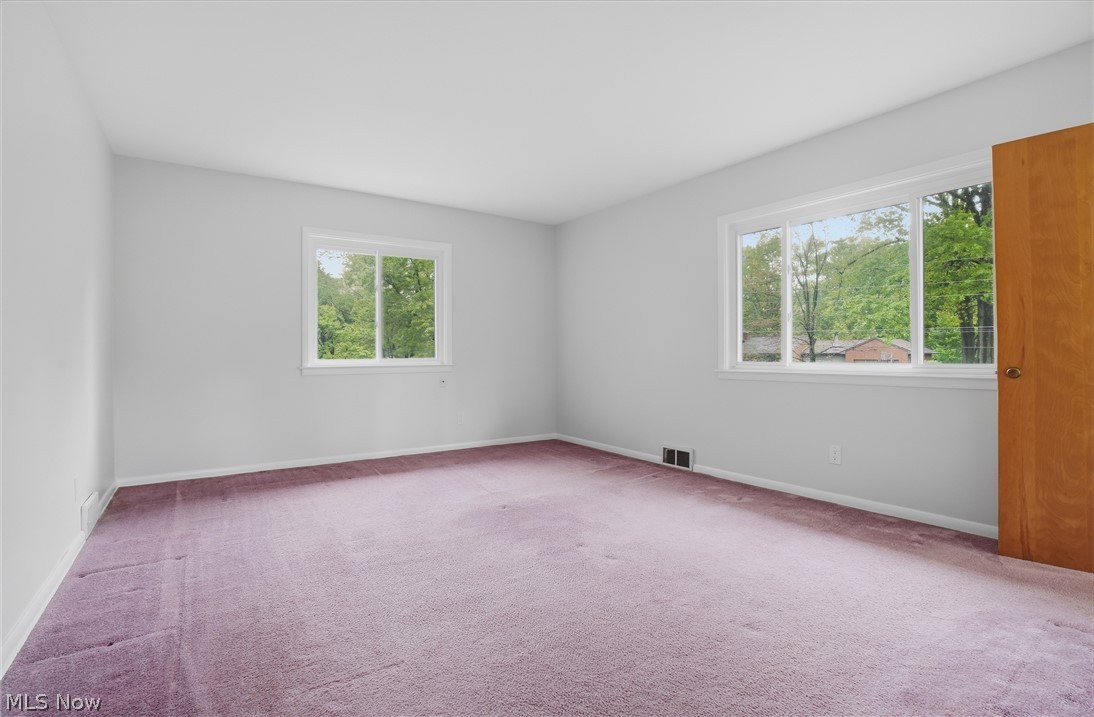 5912 Woodward Drive Akron OH 44319