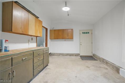5912 Woodward Drive Akron OH 44319