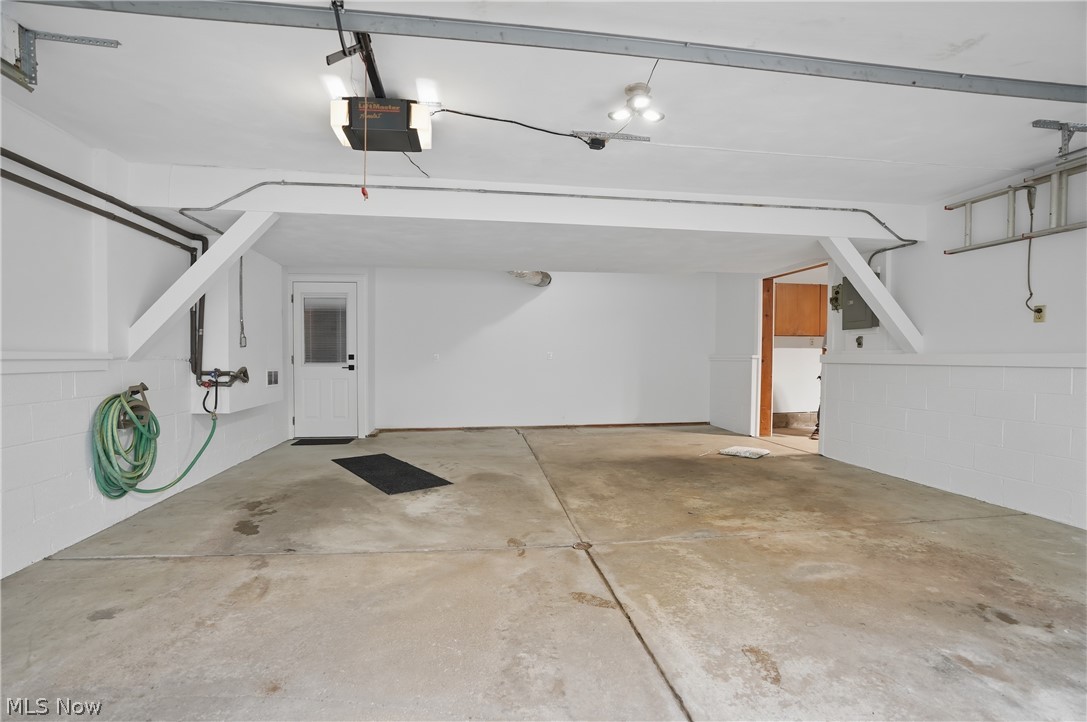 5912 Woodward Drive Akron OH 44319