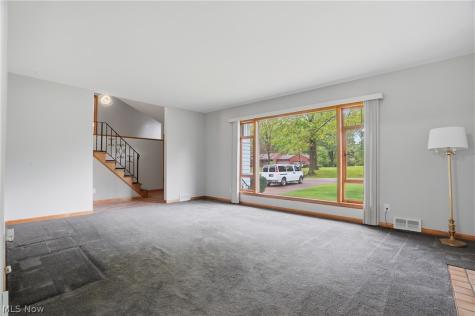 5912 Woodward Drive Akron OH 44319