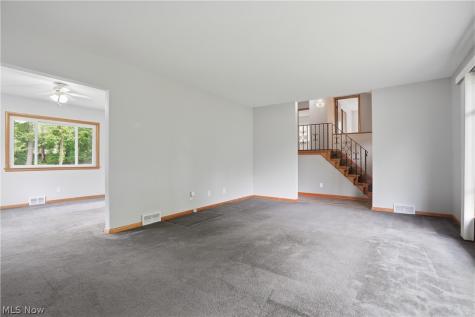 5912 Woodward Drive Akron OH 44319