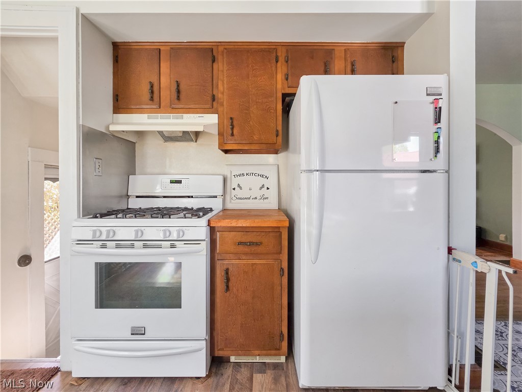 4605 New London Road Saybrook OH 44004