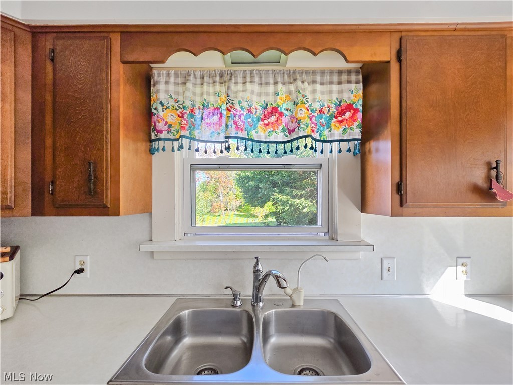 4605 New London Road Saybrook OH 44004