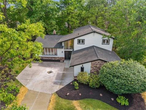32650 Stony Brook Lane Solon OH 44139