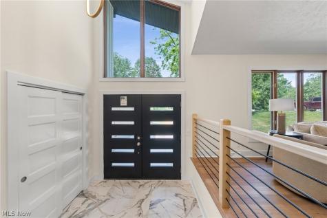 32650 Stony Brook Lane Solon OH 44139
