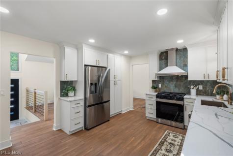 32650 Stony Brook Lane Solon OH 44139