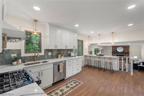 32650 Stony Brook Lane Solon OH 44139