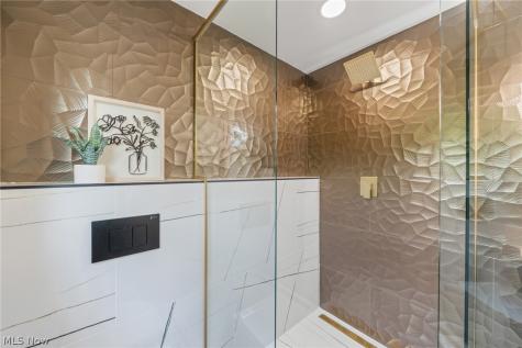 32650 Stony Brook Lane Solon OH 44139