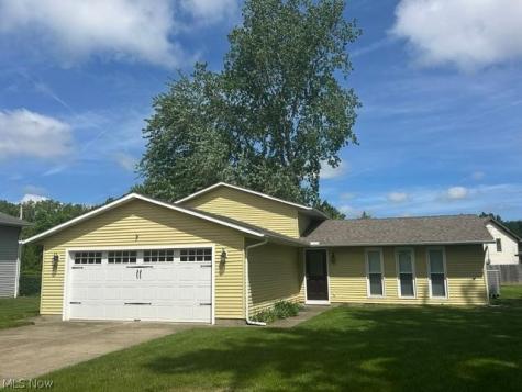 454 Oaknoll Drive Amherst OH 44001