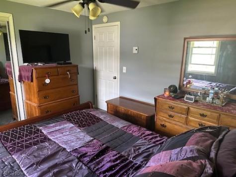 454 Oaknoll Drive Amherst OH 44001