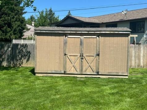 454 Oaknoll Drive Amherst OH 44001