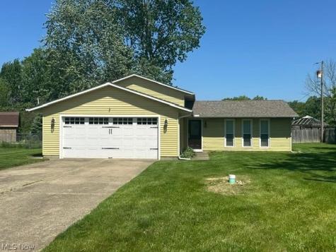 454 Oaknoll Drive Amherst OH 44001