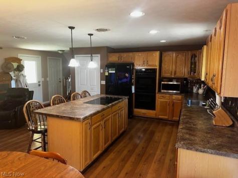 454 Oaknoll Drive Amherst OH 44001