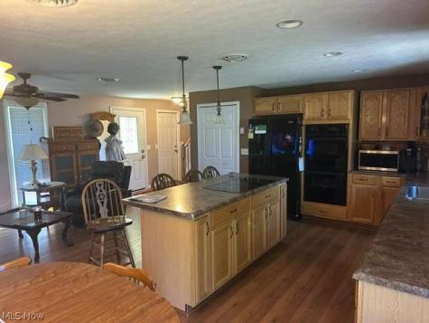 454 Oaknoll Drive Amherst OH 44001