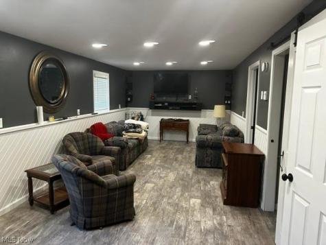 454 Oaknoll Drive Amherst OH 44001