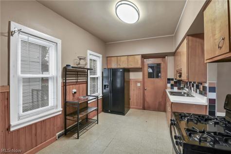 3860 W 17th Street Cleveland OH 44109