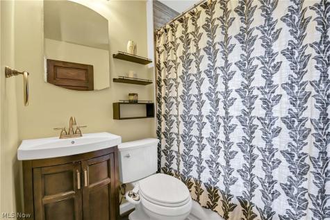 3860 W 17th Street Cleveland OH 44109