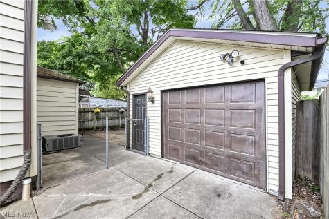 3860 W 17th Street Cleveland OH 44109