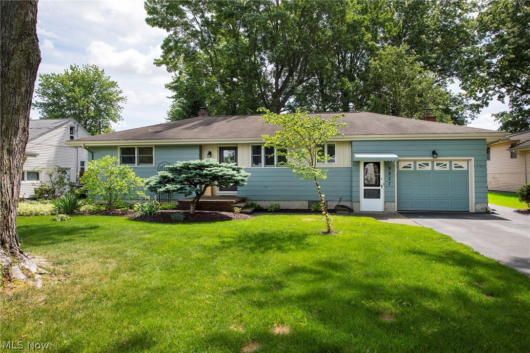9837 Betty Lane Elyria OH 44035