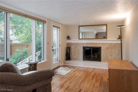 9837 Betty Lane Elyria OH 44035