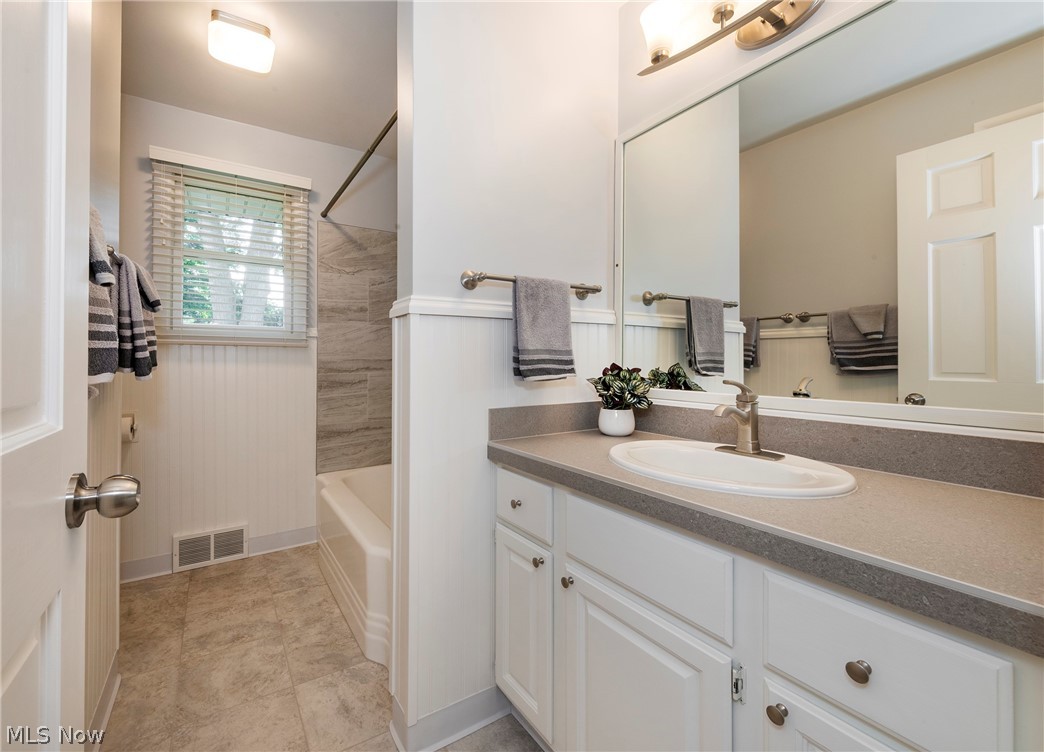 9837 Betty Lane Elyria OH 44035