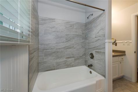 9837 Betty Lane Elyria OH 44035