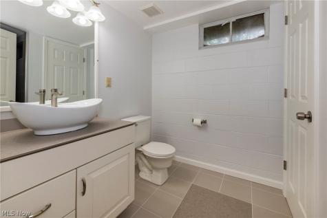 9837 Betty Lane Elyria OH 44035