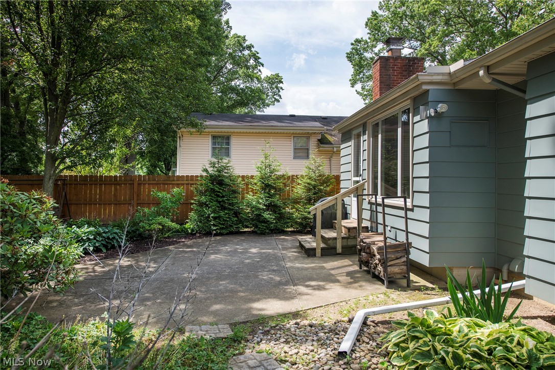 9837 Betty Lane Elyria OH 44035
