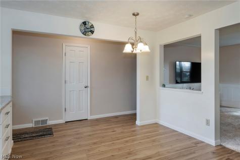 9837 Betty Lane Elyria OH 44035