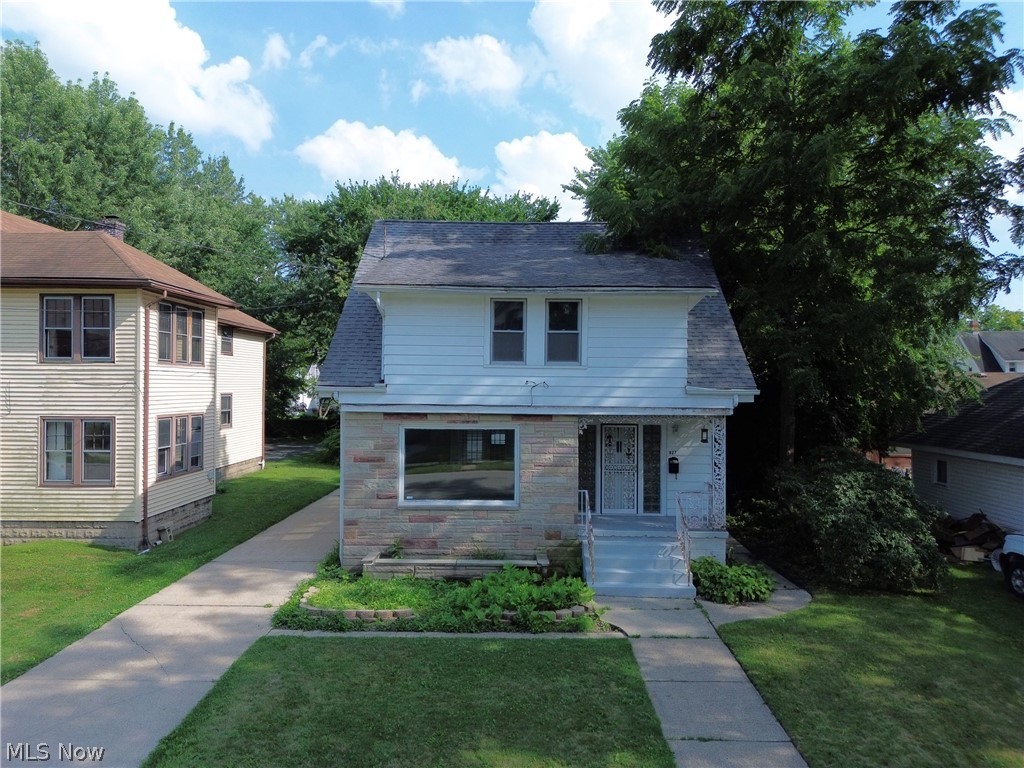 827 Kinsman Street NW Warren OH 44483