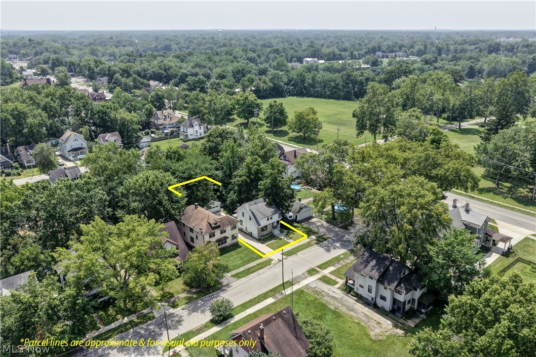 827 Kinsman Street NW Warren OH 44483