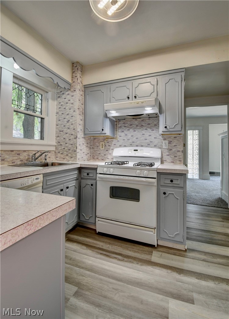 827 Kinsman Street NW Warren OH 44483