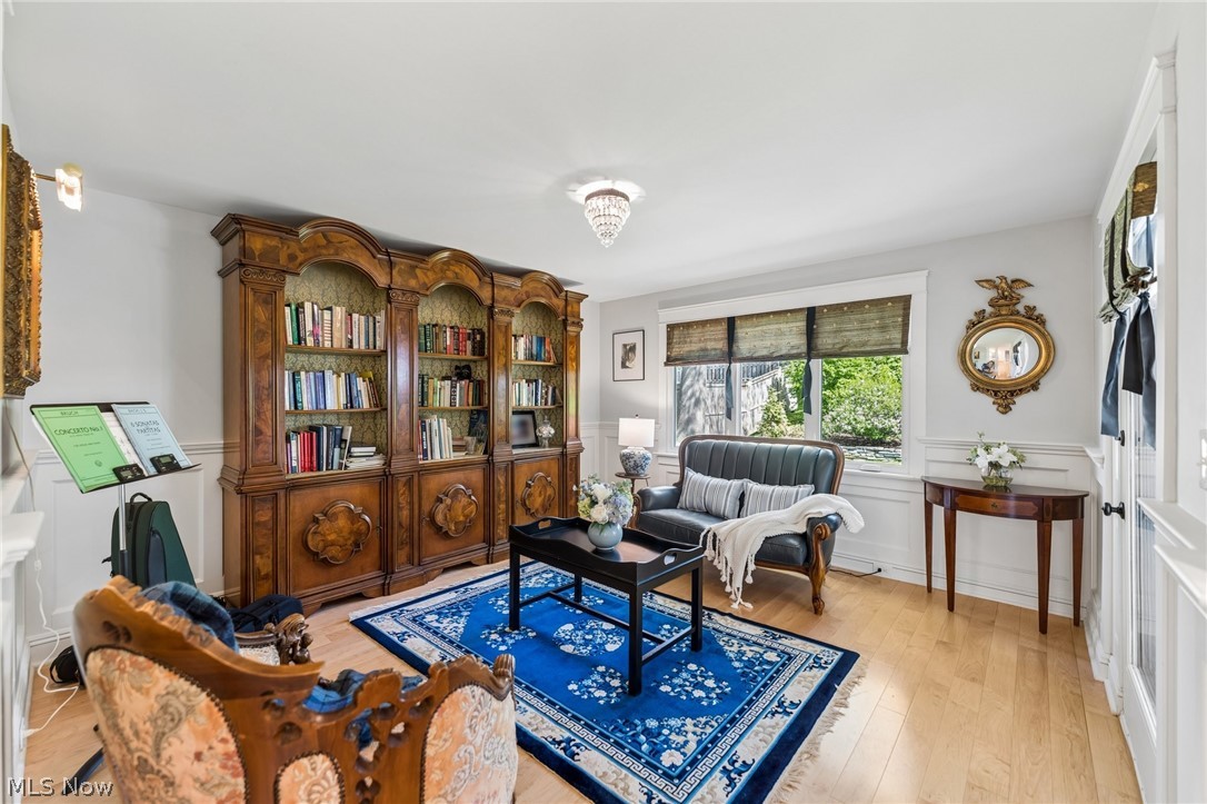 21099 Shelburne Road Shaker Heights OH 44122