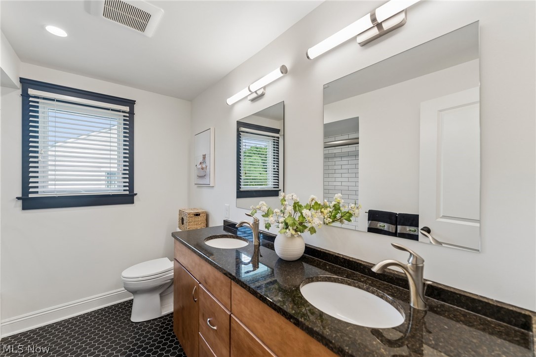 21099 Shelburne Road Shaker Heights OH 44122