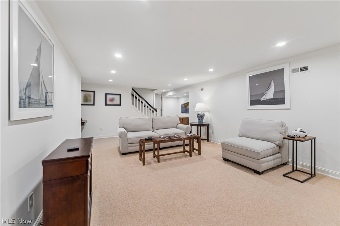 21099 Shelburne Road Shaker Heights OH 44122