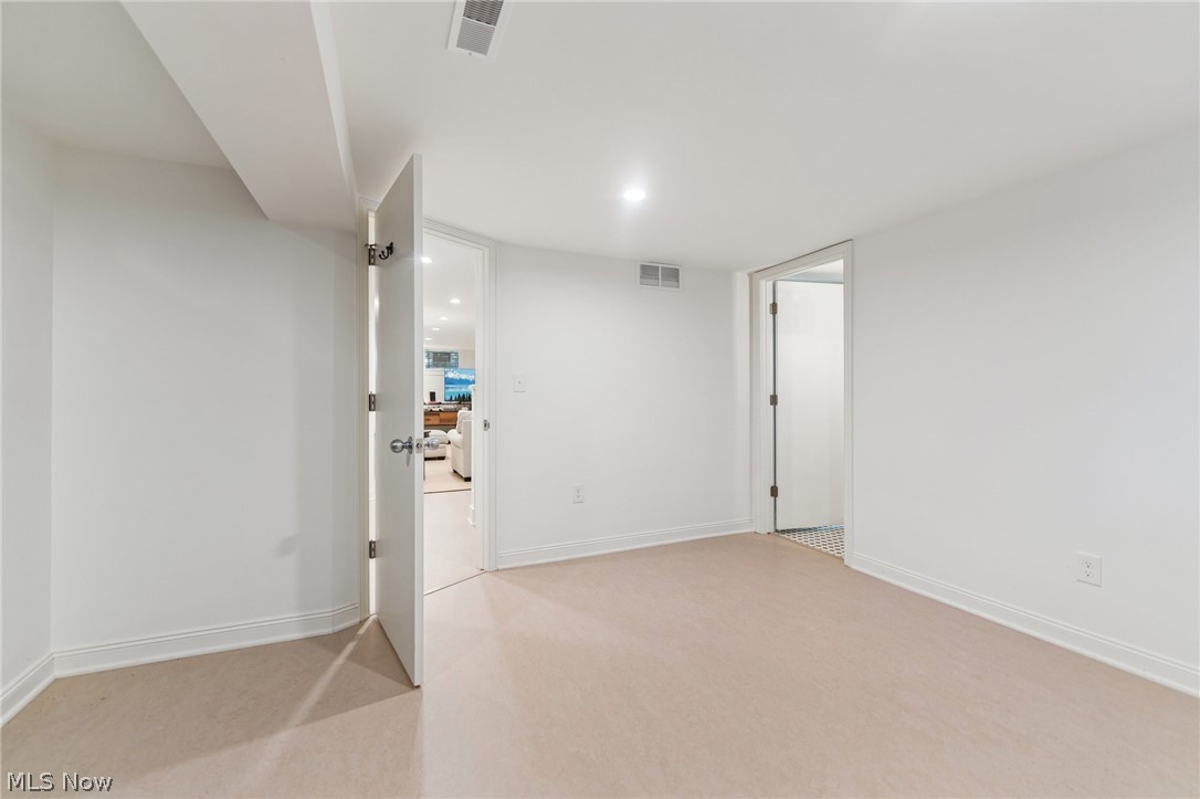 21099 Shelburne Road Shaker Heights OH 44122