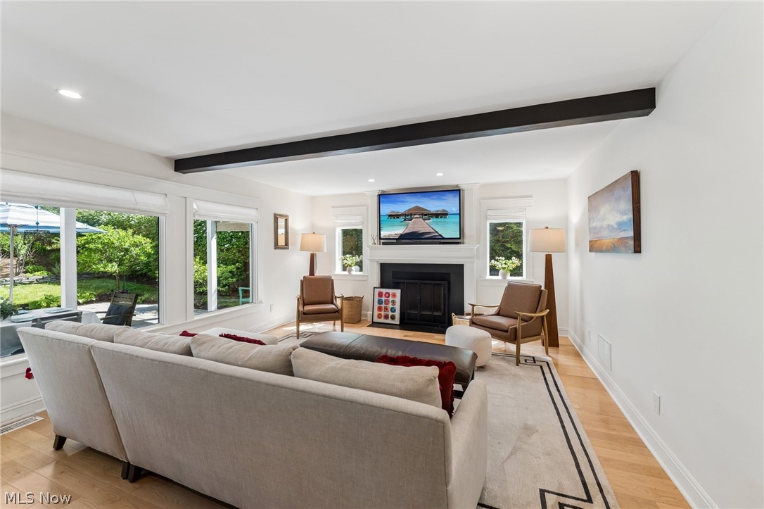 21099 Shelburne Road Shaker Heights OH 44122