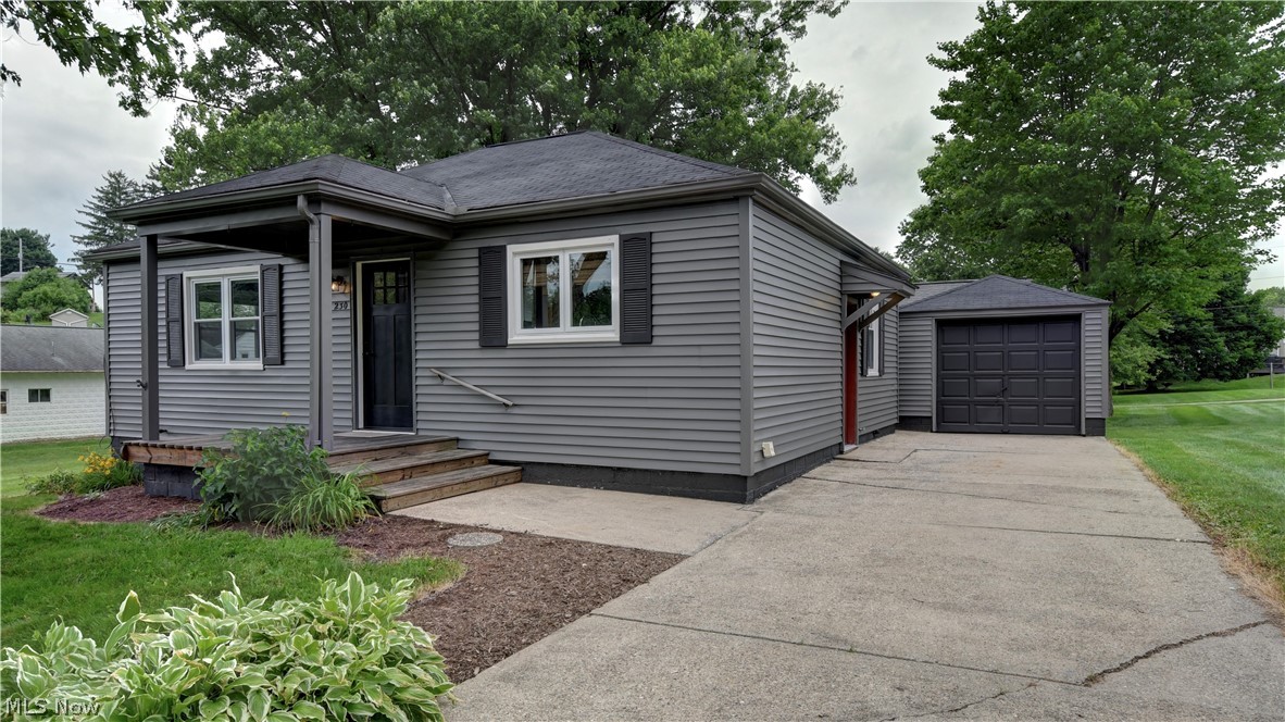 230 5th Street SW Sugarcreek OH 44681