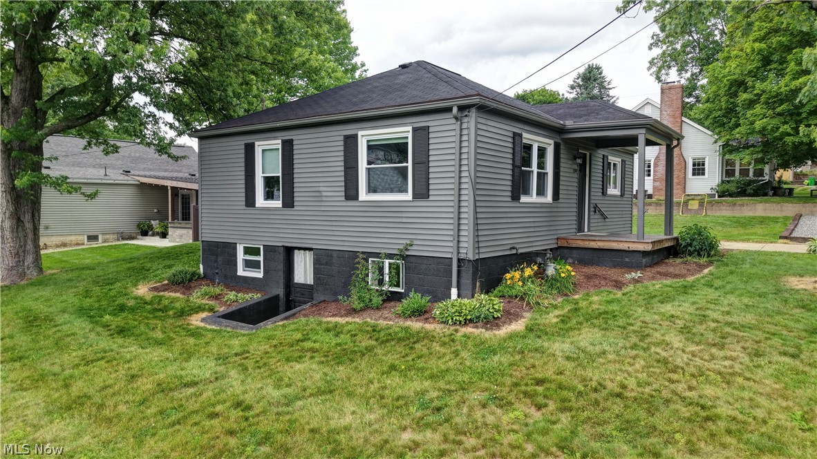 230 5th Street SW Sugarcreek OH 44681