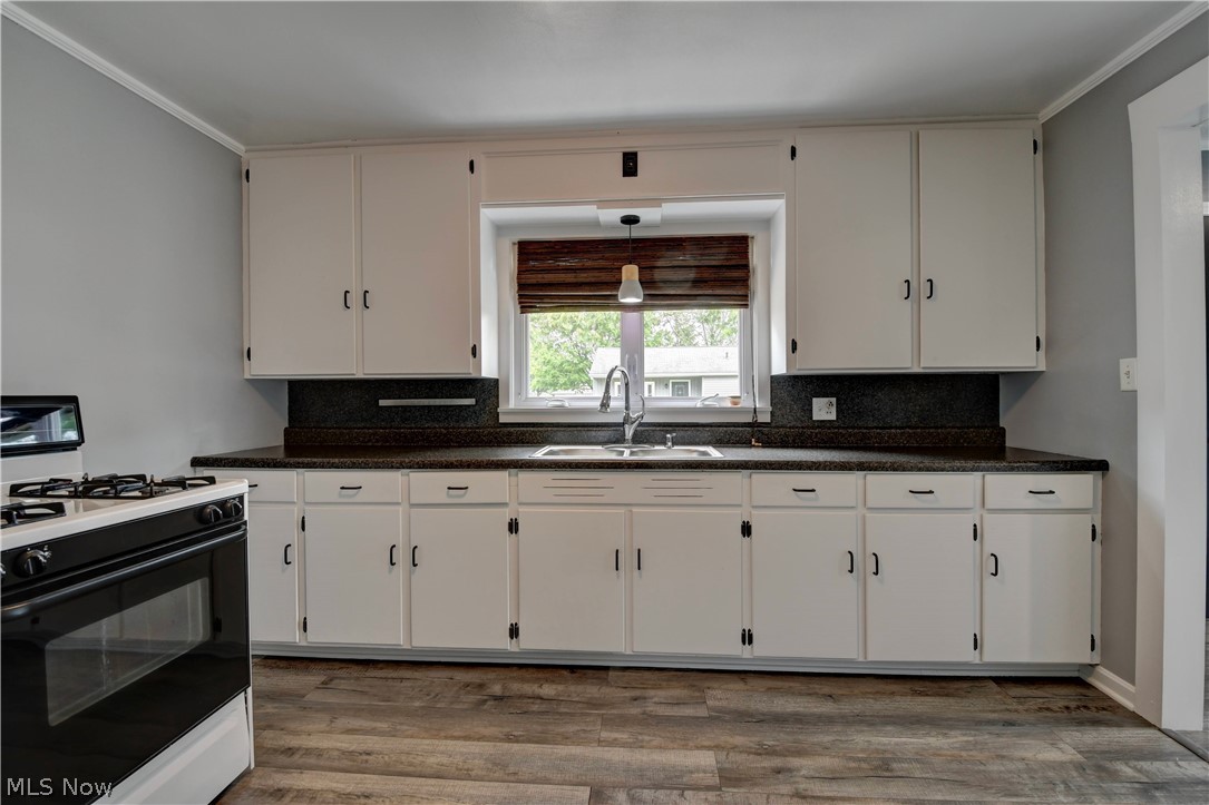 230 5th Street SW Sugarcreek OH 44681
