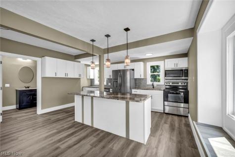 181 Spellman Court Akron OH 44305
