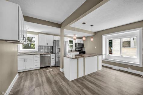 181 Spellman Court Akron OH 44305