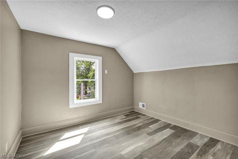 181 Spellman Court Akron OH 44305